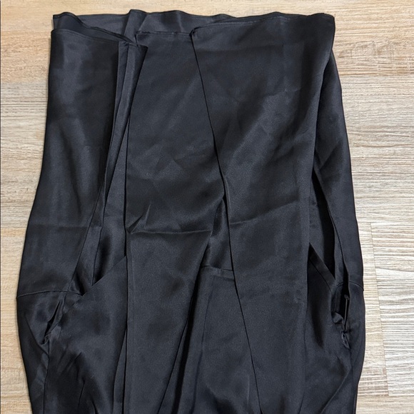 Reformation Marlow Silk Top - Picture 8 of 8